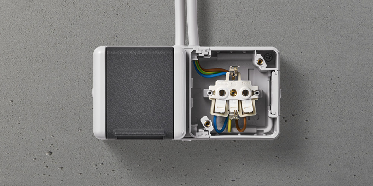 Doppelsteckdose mit Trennsteg bei Elektro Brandschutz Schnatz in Großostheim