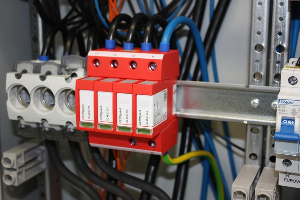 U berspannungsschutz bei Elektro Brandschutz Schnatz in Großostheim